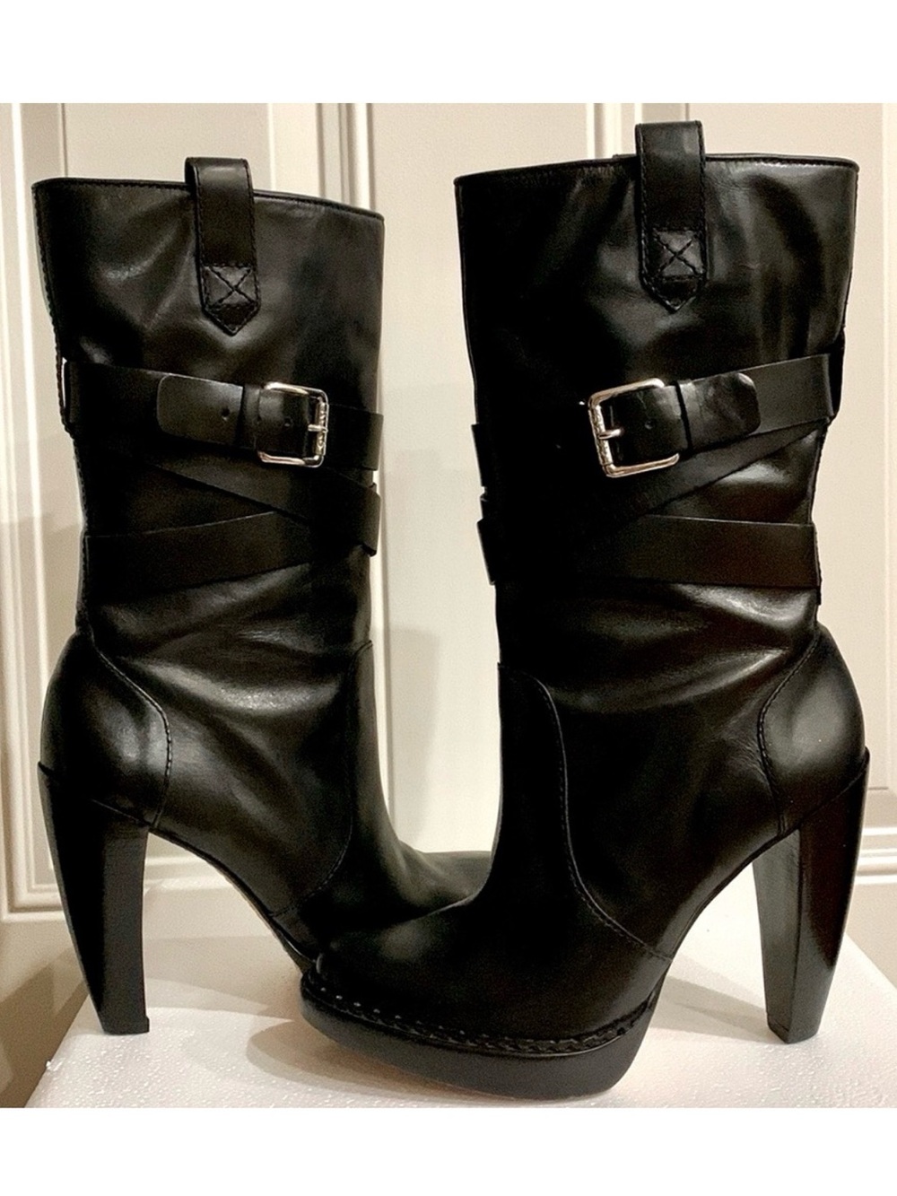KORS Michael Kors Lisa Boots Black Leather Mid Calf  Booties Size 8